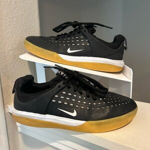 listing-status-banner